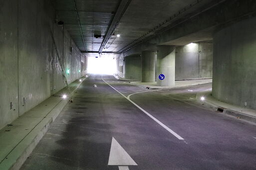 Beschilderung im Tunnel, 02/23 © Landeshauptstadt Magdeburg, Franziska Ducklaus