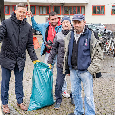 Vier Helfer zum Auftakt von »Magdeburg putzt sich!« 2023