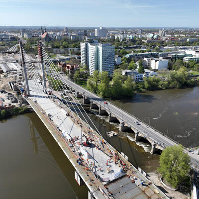 Drohnenaufnahme des Lückenschlusses Kaiser-Otto-Brücke Magdeburg 2023