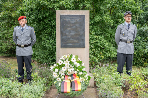 Das Henning-von-Tresckow-Denkmal im Nordpark Magdeburg