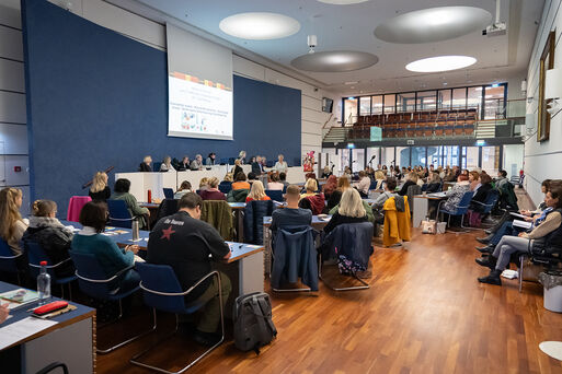 Foto der Veranstaltung der im Kinderschutz tätigen Fachkräfte am 29.11.2023 im Rathaus