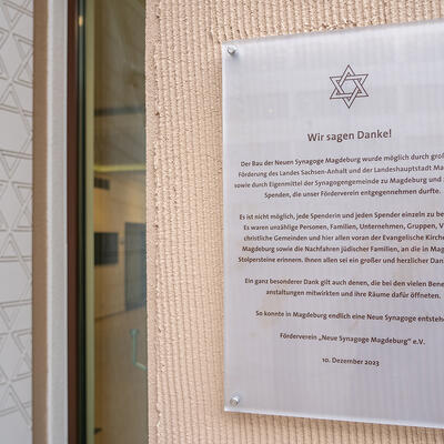 Gedenktafel an der Neuen Synagoge Magdeburg