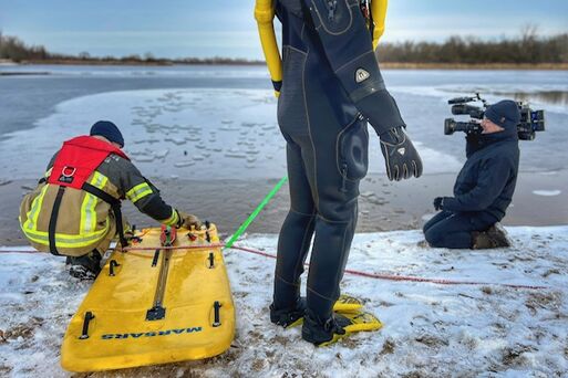 Bild vergrößern: Eisrettung Neustädter See