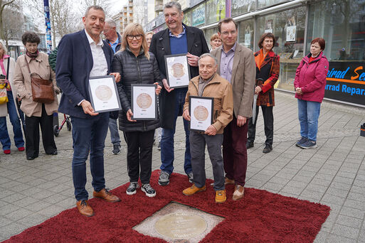 v.l.n.r.: Thomas Pietsch (Geschäftsführer der SWM), OB Simone Borris, Friedrich-Wilhelm Ulrich, Georg Spohr, Steffen Schüller (Vorstandsvorsitzender des Stadtmarketingvereins)