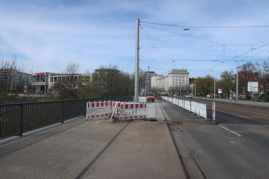 Einschränkungen an der Westseite der Neuen Strombrücke