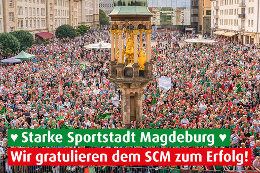 Fans des SC Magdeburg auf dem Alten Markt