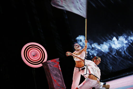 Bild vergrößern: Ballett Carmen/Morgenröte eines Stiers