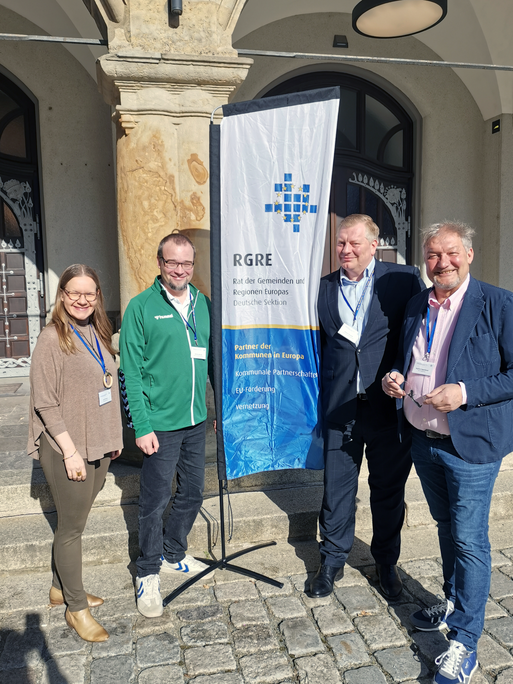 Bild vergrößern: Gruppenbild Delegation Magdeburg