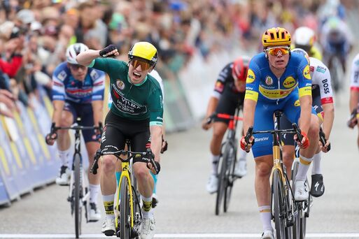 Zielsprint im Radsport bei der LIDL DEUTSCHLAND TOUR 2025 in Magdeburg