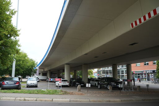 Bild vergrößern: Ringbrücke Halberstädter Straße